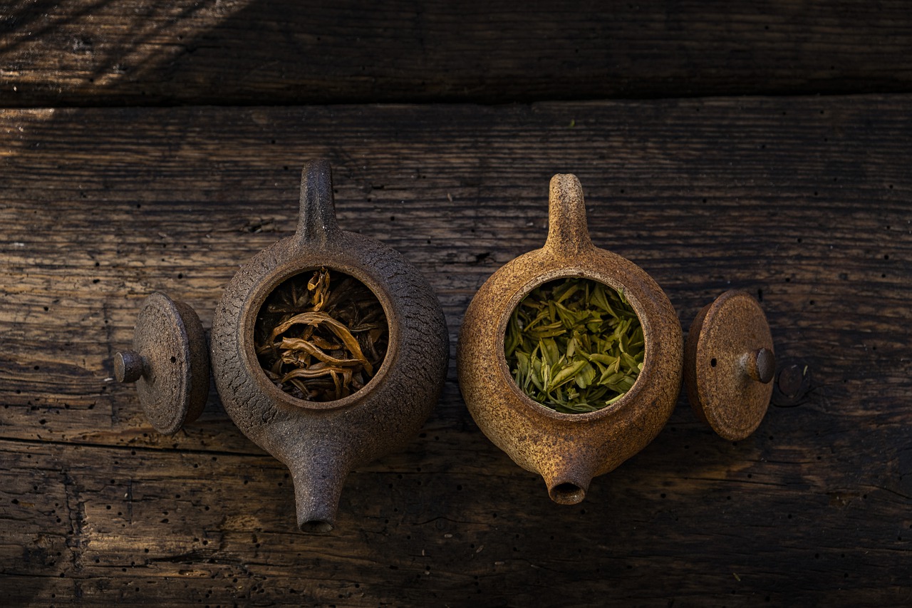 Teapots Tea Tea Leaf Green Tea  - mirkostoedter / Pixabay